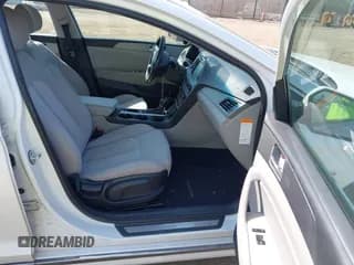 ✅ 2016 Hyundai Sonata • VIN: KMHE14L29GA021355 • Лот: 43240312. Опубликован ранее на IAAI с пробегом 87 076 миль. Бесплатный доступ к архиву аукционных продаж из США и подробный отчёт об истории автомобиля на DreamBid. Изображение 5.