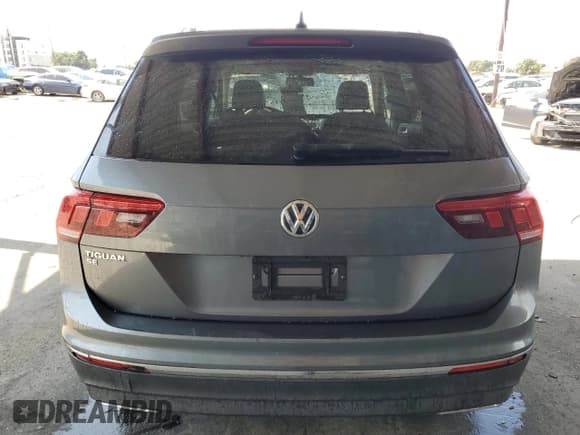 ✅ 2021 Volkswagen Tiguan SE • VIN: 3VV3B7AX9MM038679 • Lot: 81695845. Wystawiony na Copart z przebiegiem 81 083 mil. Bezpłatny archiwum sprzedaży aukcyjnych z USA i szczegółowy raport historii pojazdu na DreamBid. Zdjęcie 6.