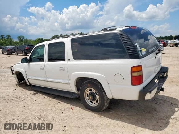 2001 Chevrolet Suburban LT with VIN 3GNGK26G91G239589, listed as a Copart auction lot 61990985 with 218,512 mi miles and Salvage title. Bid and sale history available at DreamBid. Image 2.