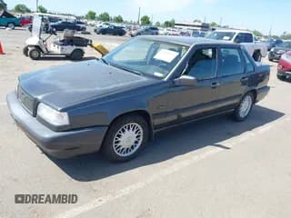 ✅ 1994 Volvo 850 • VIN: YV1LS5525R2157310 • Лот: 42345574. Опубликован ранее на IAAI с пробегом 221 859 миль. Бесплатный доступ к архиву аукционных продаж из США и подробный отчёт об истории автомобиля на DreamBid. Изображение 2.