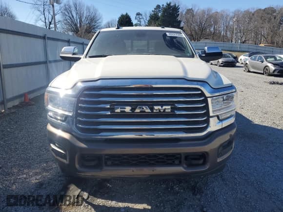 ✅ 2022 Ram 2500 Longhorn • VIN: 3C6UR5GL6NG131450 • Lot: 46022085. Wystawiony na Copart z przebiegiem 63 301 mil. Bezpłatny archiwum sprzedaży aukcyjnych z USA i szczegółowy raport historii pojazdu na DreamBid. Zdjęcie 5.