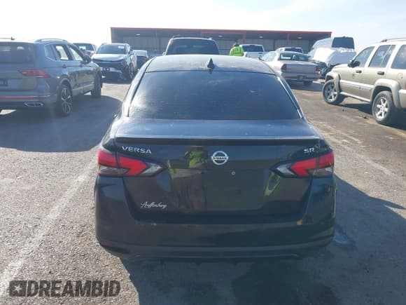 ✅ 2021 Nissan Versa SR • VIN: 3N1CN8FV6ML818618 • Lot: 43337990. Wystawiony na IAAI z przebiegiem Nie podano. Bezpłatny archiwum sprzedaży aukcyjnych z USA i szczegółowy raport historii pojazdu na DreamBid. Zdjęcie 15.