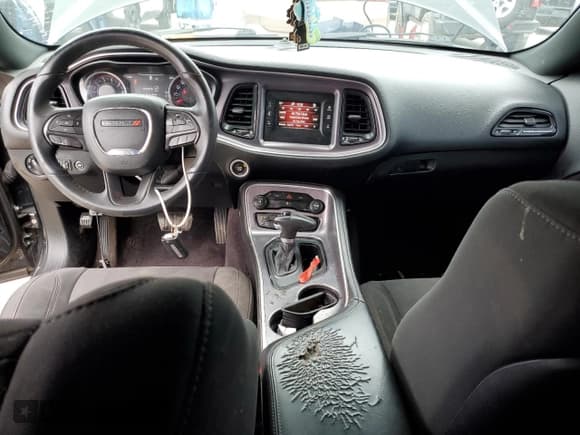 ✅ 2016 Dodge Challenger SXT Plus • VIN: 2C3CDZAG4GH351912 • Lot: 40792873. Wystawiony na Copart z przebiegiem 107 577 mil. Bezpłatny archiwum sprzedaży aukcyjnych z USA i szczegółowy raport historii pojazdu na DreamBid. Zdjęcie 8.