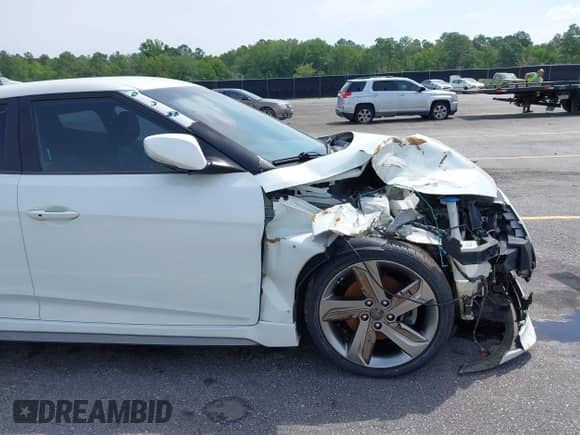 2013 Hyundai Veloster Turbo с VIN KMHTC6AE6DU112233, выставлен на аукционе IAAI как лот 42295962 с пробегом 151 091 миль миль и . История ставок и продаж доступна на DreamBid. Изображение 12.