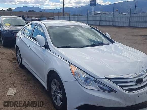 2014 Hyundai Sonata GLS с VIN 5NPEB4AC8EH869245, выставлен на аукционе Copart как лот 84793565 с пробегом 98 618 миль миль и Списание • Salvage title. История ставок и продаж доступна на DreamBid. Изображение 13.