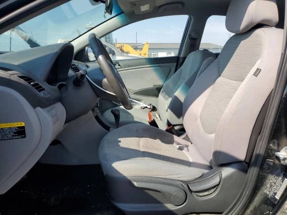 2017 Hyundai Accent SE с VIN KMHCT4AE7HU372019, выставлен на аукционе Copart как лот 85409535 с пробегом 169 626 миль миль и Чистый • Clean title. История ставок и продаж доступна на DreamBid. Изображение 7.