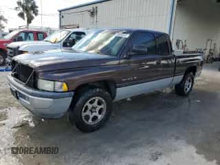 1998 Dodge 1500 z VIN 1B7HC13Y9WJ164965, wystawiony jako Copart lot #80208924 z przebiegiem Nie podano mil oraz Nie do naprawy • Non repairable. Historia ofert i sprzedaży dostępna na DreamBid. Obrazek 1.