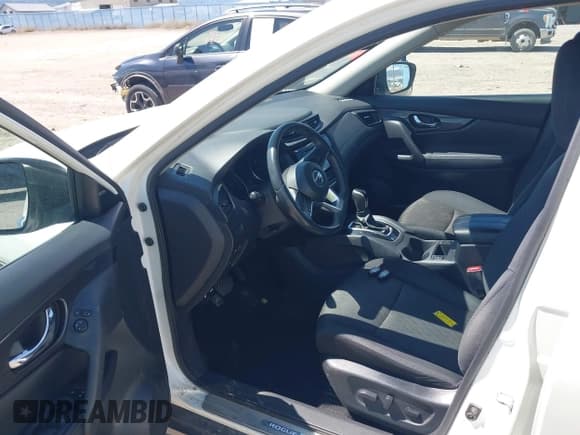 ✅ 2017 Nissan Rogue S • VIN: 5N1AT2MM2HC754639 • Lot: 42853573. Wystawiony na IAAI z przebiegiem 108 730 mil. Bezpłatny archiwum sprzedaży aukcyjnych z USA i szczegółowy raport historii pojazdu na DreamBid. Zdjęcie 5.