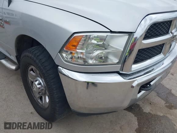 ✅ 2016 Ram 2500 Tradesman • VIN: 3C6UR4HJ5GG145978 • Lot: 42294850. Listed on IAAI with 340,028 mi. Free auction sales archive from the USA and detailed vehicle history report at DreamBid. Image 6.