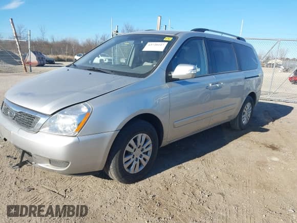 ✅ 2012 Kia Sedona LX • VIN: KNDMG4C79C6431550 • Лот: 43720247. Опубликован ранее на IAAI с пробегом 101 270 миль. Бесплатный доступ к архиву аукционных продаж из США и подробный отчёт об истории автомобиля на DreamBid. Изображение 17.