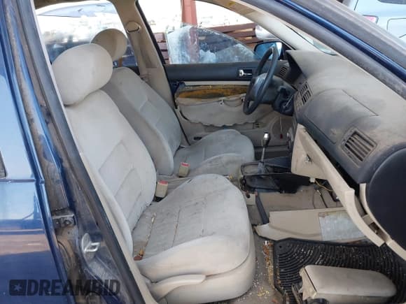 ✅ 2001 Volkswagen Jetta • VIN: 3VWSS29M31M046616 • Lot: 42603660. Listed on IAAI with 189,159 mi. Free auction sales archive from the USA and detailed vehicle history report at DreamBid. Image 5.