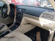 ✅ 2017 Volkswagen Passat SEL Premium • VIN: 1VWCT7A33HC079645 • Лот: 42510924. Опубликован ранее на IAAI с пробегом 152 663 миль. Бесплатный доступ к архиву аукционных продаж из США и подробный отчёт об истории автомобиля на DreamBid. Изображение 5.