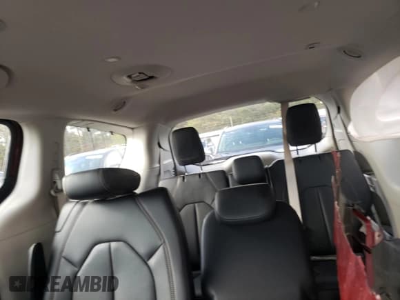 ✅ 2018 Chrysler Pacifica Touring L Plus • VIN: 2C4RC1EGXJR116582 • Lot: 90655825. Wystawiony na Copart z przebiegiem Nie podano. Bezpłatny archiwum sprzedaży aukcyjnych z USA i szczegółowy raport historii pojazdu na DreamBid. Zdjęcie 10.