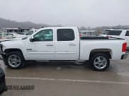 ✅ 2013 Chevrolet Silverado 1500 LT • VIN: 3GCPCSE27DG381536 • Lot: 41503503. Wystawiony na IAAI z przebiegiem 153 117 mil. Bezpłatny archiwum sprzedaży aukcyjnych z USA i szczegółowy raport historii pojazdu na DreamBid. Zdjęcie 14.