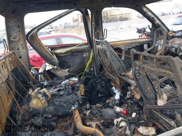 ✅ 2016 Ram 2500 SLT • VIN: 3C6TR4DT8GG138624 • Lot: 41680412. Wystawiony na IAAI z przebiegiem Nie podano. Bezpłatny archiwum sprzedaży aukcyjnych z USA i szczegółowy raport historii pojazdu na DreamBid. Zdjęcie 8.