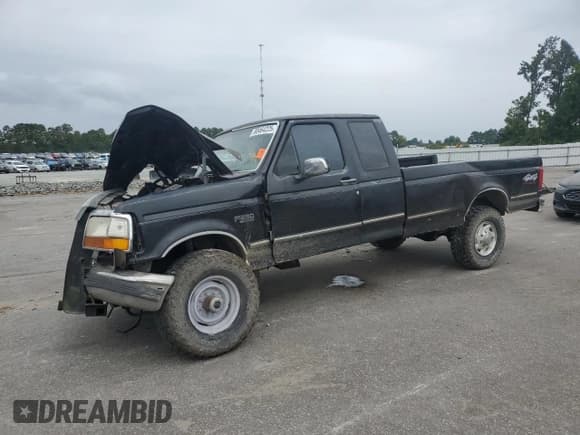 ✅ 1995 Ford F-250 • VIN: 1FTHX26GXSKA34453 • Lot: 80464225. Wystawiony na Copart z przebiegiem 199 400 mil. Bezpłatny archiwum sprzedaży aukcyjnych z USA i szczegółowy raport historii pojazdu na DreamBid. Zdjęcie 1.