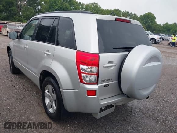 ✅ 2006 Suzuki Grand Vitara Premium • VIN: JS3TD943464102107 • Lot: 42869010. Wystawiony na IAAI z przebiegiem 150 159 mil. Bezpłatny archiwum sprzedaży aukcyjnych z USA i szczegółowy raport historii pojazdu na DreamBid. Zdjęcie 3.