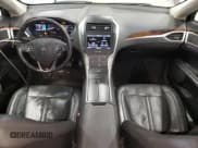 ✅ 2014 Lincoln MKZ Hybrid • VIN: 3LN6L2LU6ER817391 • Lot: 91230165. Wystawiony na Copart z przebiegiem 130 725 mil. Bezpłatny archiwum sprzedaży aukcyjnych z USA i szczegółowy raport historii pojazdu na DreamBid. Zdjęcie 8.