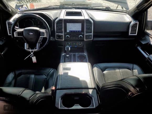 ✅ 2020 Ford F-150 XL • VIN: 1FTEW1C42LFA64308 • Лот: 70634775. Опубликован ранее на Copart с пробегом 84 620 миль. Бесплатный доступ к архиву аукционных продаж из США и подробный отчёт об истории автомобиля на DreamBid. Изображение 8.