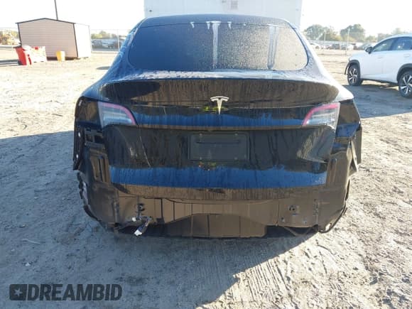 ✅ 2021 Tesla Model Y Standard Range • VIN: 5YJYGDED7MF106065 • Lot: 43505037. Listed on IAAI with 75,642 mi. Free auction sales archive from the USA and detailed vehicle history report at DreamBid. Image 20.