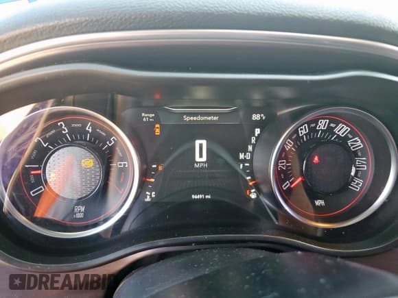 ✅ 2018 Dodge Challenger SXT Plus • VIN: 2C3CDZAG2JH334324 • Lot: 84433715. Wystawiony na Copart z przebiegiem 94 491 mil. Bezpłatny archiwum sprzedaży aukcyjnych z USA i szczegółowy raport historii pojazdu na DreamBid. Zdjęcie 9.