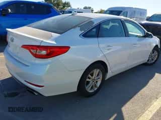 2017 Hyundai Sonata SE with VIN 5NPE24AF5HH522387, listed as a IAAI auction lot 43575782 with 120,460 mi miles and . Bid and sale history available at DreamBid. Image 4.