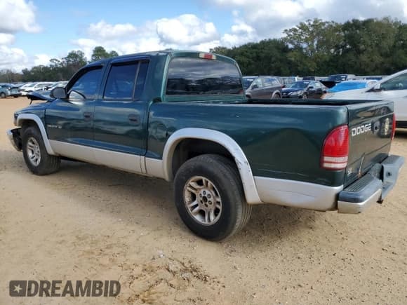 ✅ 2002 Dodge Dakota SLT • VIN: 1B7HL48N92S556512 • Lot: 83492024. Wystawiony na Copart z przebiegiem 272 649 mil. Bezpłatny archiwum sprzedaży aukcyjnych z USA i szczegółowy raport historii pojazdu na DreamBid. Zdjęcie 2.