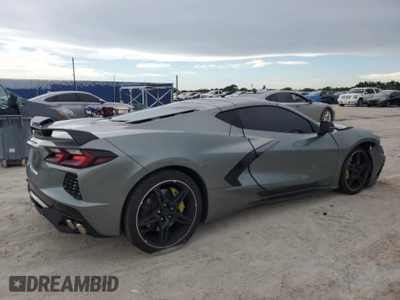 ✅ 2022 Chevrolet Corvette 1LT • VIN: 1G1YA2D48N5122021 • Lot: 62939875. Wystawiony na Copart z przebiegiem 21 331 mil. Bezpłatny archiwum sprzedaży aukcyjnych z USA i szczegółowy raport historii pojazdu na DreamBid. Zdjęcie 3.