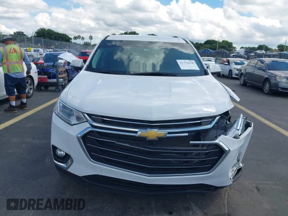 ✅ 2020 Chevrolet Traverse LT • VIN: 1GNERHKW9LJ296542 • Lot: 43376138. Wystawiony na IAAI z przebiegiem 51 214 mil. Bezpłatny archiwum sprzedaży aukcyjnych z USA i szczegółowy raport historii pojazdu na DreamBid. Zdjęcie 12.