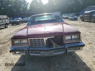 ✅ 1977 Pontiac Bonneville • VIN: 2N69Y7P277218 • Lot: 67911065. Wystawiony na Copart z przebiegiem 97 027 mil. Bezpłatny archiwum sprzedaży aukcyjnych z USA i szczegółowy raport historii pojazdu na DreamBid. Zdjęcie 5.