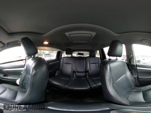 ✅ 2015 Toyota Highlander XLE • VIN: 5TDKKRFH3FS041684 • Лот: 43505686. Опубликован ранее на IAAI с пробегом 110 513 миль. Бесплатный доступ к архиву аукционных продаж из США и подробный отчёт об истории автомобиля на DreamBid. Изображение 18.