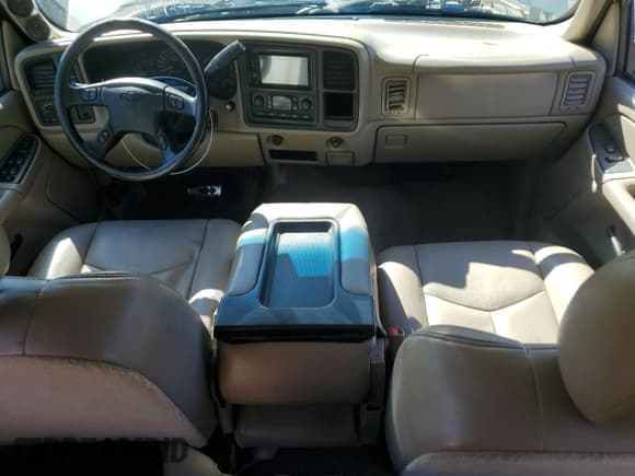 ✅ 2006 Chevrolet Silverado 2500HD LT3 • VIN: 1GCHK23D86F200833 • Лот: 81657075. Опубликован ранее на Copart с пробегом 153 817 миль. Бесплатный доступ к архиву аукционных продаж из США и подробный отчёт об истории автомобиля на DreamBid. Изображение 8.