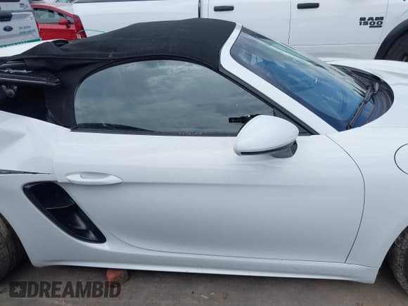 ✅ 2021 Porsche 718 Spyder • VIN: WP0CC2A89MS240128 • Lot: 42670527. Wystawiony na IAAI z przebiegiem 40 944 mil. Bezpłatny archiwum sprzedaży aukcyjnych z USA i szczegółowy raport historii pojazdu na DreamBid. Zdjęcie 14.