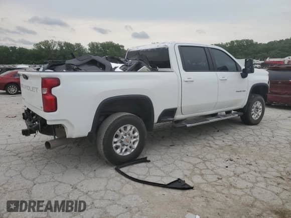 2021 Chevrolet Silverado 3500HD LT z VIN 1GC4YTEYXMF208982, wystawiony jako Copart lot #58151165 z przebiegiem 114 274 mil mil oraz Szkoda całkowita • Salvage title. Historia ofert i sprzedaży dostępna na DreamBid. Obrazek 3.