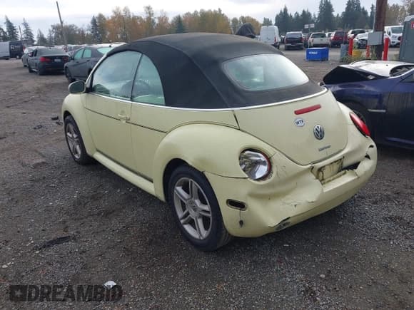 ✅ 2004 Volkswagen Beetle GLS Turbo • VIN: 3VWCD31Y64M352037 • Lot: 43584180. Listed on IAAI with 140,586 mi. Free auction sales archive from the USA and detailed vehicle history report at DreamBid. Image 3.