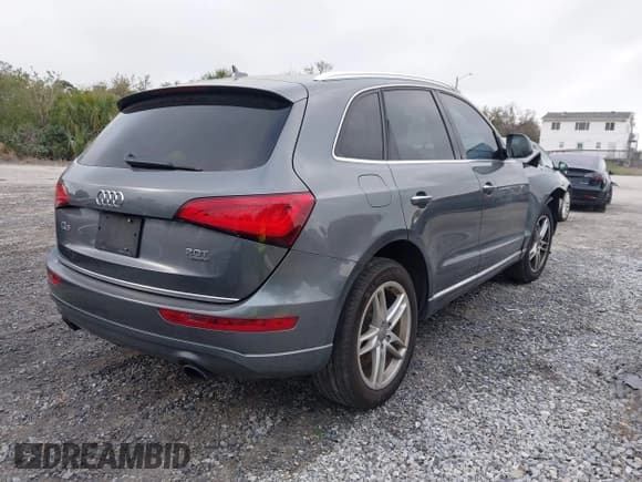 ✅ 2016 Audi Q5 Premium Plus • VIN: WA1L2AFP7GA009259 • Lot: 41622242. Wystawiony na IAAI z przebiegiem Nie podano. Bezpłatny archiwum sprzedaży aukcyjnych z USA i szczegółowy raport historii pojazdu na DreamBid. Zdjęcie 4.