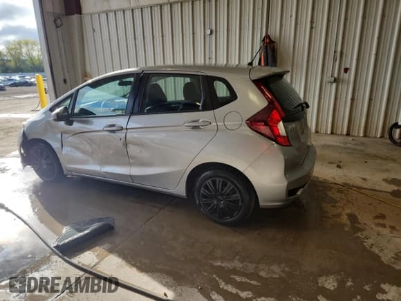 ✅ 2020 Honda Fit LX • VIN: 3HGGK5H49LM725631 • Lot: 83971745. Listed on Copart with 73,195 mi. Free auction sales archive from the USA and detailed vehicle history report at DreamBid. Image 2.