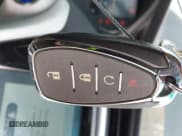 ✅ 2017 Chevrolet Bolt EV LT • VIN: 1G1FW6S08H4191138 • Lot: 41868841. Wystawiony na IAAI z przebiegiem 70 755 mil. Bezpłatny archiwum sprzedaży aukcyjnych z USA i szczegółowy raport historii pojazdu na DreamBid. Zdjęcie 9.