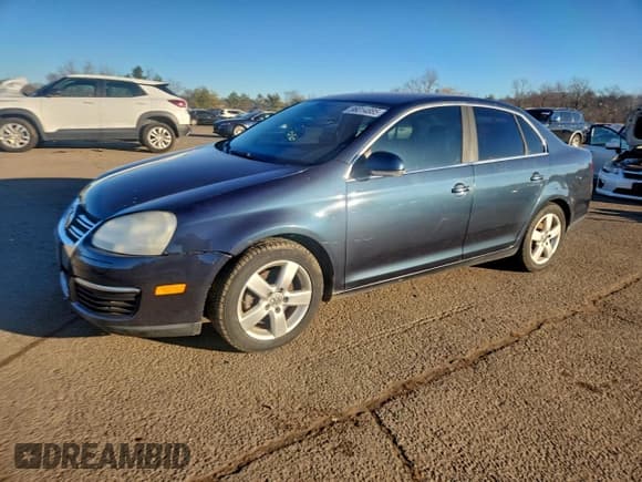 ✅ 2008 Volkswagen Jetta SE • VIN: 3VWRZ71K78M039728 • Lot: 96014885. Wystawiony na Copart z przebiegiem 181 767 mil. Bezpłatny archiwum sprzedaży aukcyjnych z USA i szczegółowy raport historii pojazdu na DreamBid. Zdjęcie 1.