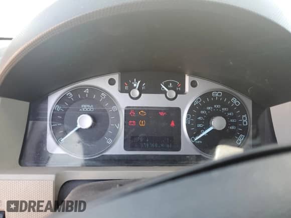 2011 Mercury Mariner z VIN 4M2CN8B77BKJ05126, wystawiony jako Copart lot #48365395 z przebiegiem 179 768 mil mil oraz Szkoda całkowita • Salvage title. Historia ofert i sprzedaży dostępna na DreamBid. Obrazek 9.