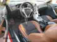 2010 Hyundai Genesis Coupe с VIN KMHHU6KHXAU003474, выставлен на аукционе Copart как лот 87901985 с пробегом 145 905 миль миль и Чистый • Clean title. История ставок и продаж доступна на DreamBid. Изображение 8.