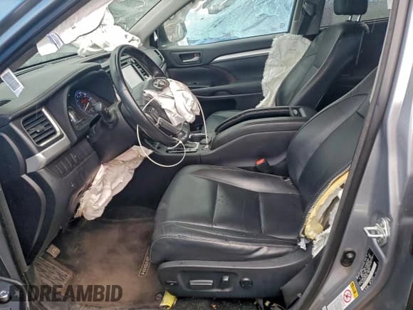 ✅ 2014 Toyota Highlander XLE • VIN: 5TDJKRFH3ES031859 • Лот: 85536705. Опубликован ранее на Copart с пробегом 180 744 миль. Бесплатный доступ к архиву аукционных продаж из США и подробный отчёт об истории автомобиля на DreamBid. Изображение 7.