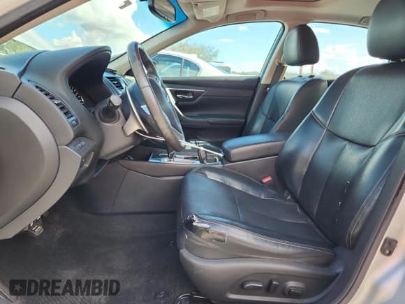 ✅ 2017 Nissan Altima SR • VIN: 1N4BL3AP6HC197818 • Лот: 82098675. Опубликован ранее на Copart с пробегом 98 033 миль. Бесплатный доступ к архиву аукционных продаж из США и подробный отчёт об истории автомобиля на DreamBid. Изображение 7.