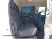 ✅ 2022 Chevrolet Colorado 2WD LT • VIN: 1GCGSCEN5N1242413 • Lot: 41228029. Wystawiony na IAAI z przebiegiem 37 144 mil. Bezpłatny archiwum sprzedaży aukcyjnych z USA i szczegółowy raport historii pojazdu na DreamBid. Zdjęcie 8.