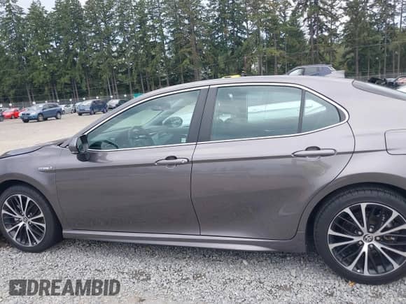 2020 Toyota Camry Hybrid SE с VIN 4T1J31AK2LU541514, выставлен на аукционе IAAI как лот 43090509 с пробегом 92 438 миль миль и . История ставок и продаж доступна на DreamBid. Изображение 15.