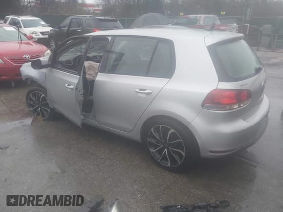 ✅ 2012 Volkswagen Golf TDI • VIN: WVWNM7AJ7CW337776 • Lot: 41070892. Listed on IAAI with Not provided. Free auction sales archive from the USA and detailed vehicle history report at DreamBid. Image 3.