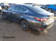 ✅ 2022 Lexus ES 350 • VIN: 58ADZ1B13NU121449 • Лот: 43664499. Опубликован ранее на IAAI с пробегом 26 487 миль. Бесплатный доступ к архиву аукционных продаж из США и подробный отчёт об истории автомобиля на DreamBid. Изображение 3.