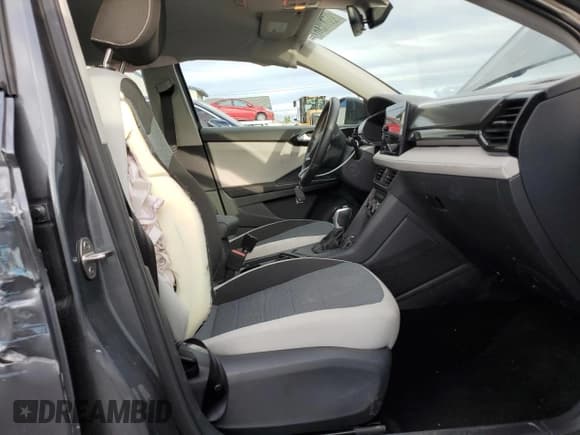 ✅ 2025 Volkswagen Taos S • VIN: 3VV5C7B26SM041495 • Lot: 86630415. Listed on Copart with 18,153 mi. Free auction sales archive from the USA and detailed vehicle history report at DreamBid. Image 5.