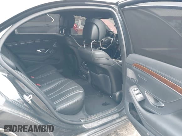 ✅ 2016 Mercedes-Benz S 550 • VIN: WDDUG8FB5GA239638 • Lot: 41945286. Listed on IAAI with 89,294 mi. Free auction sales archive from the USA and detailed vehicle history report at DreamBid. Image 8.