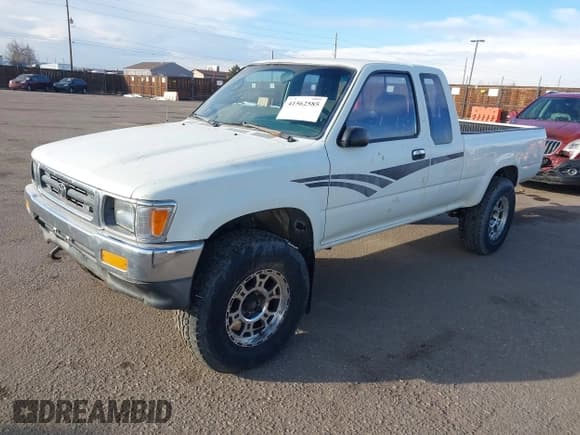 ✅ 1992 Toyota Pickup SR5 • VIN: JT4VN13G0N5073403 • Лот: 41562585. Опубликован ранее на IAAI с пробегом 227 652 миль. Бесплатный доступ к архиву аукционных продаж из США и подробный отчёт об истории автомобиля на DreamBid. Изображение 2.
